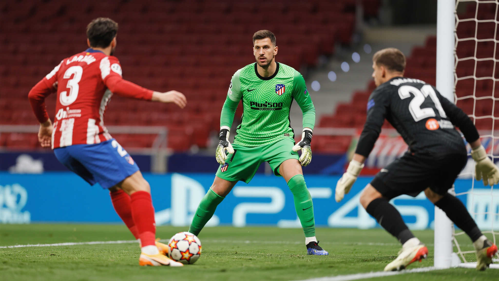 奥布拉克:零封对手是关键,马竞需至少攻入3球晋级 在足球比赛中,进攻与防守通常是各自独立、却又不可分